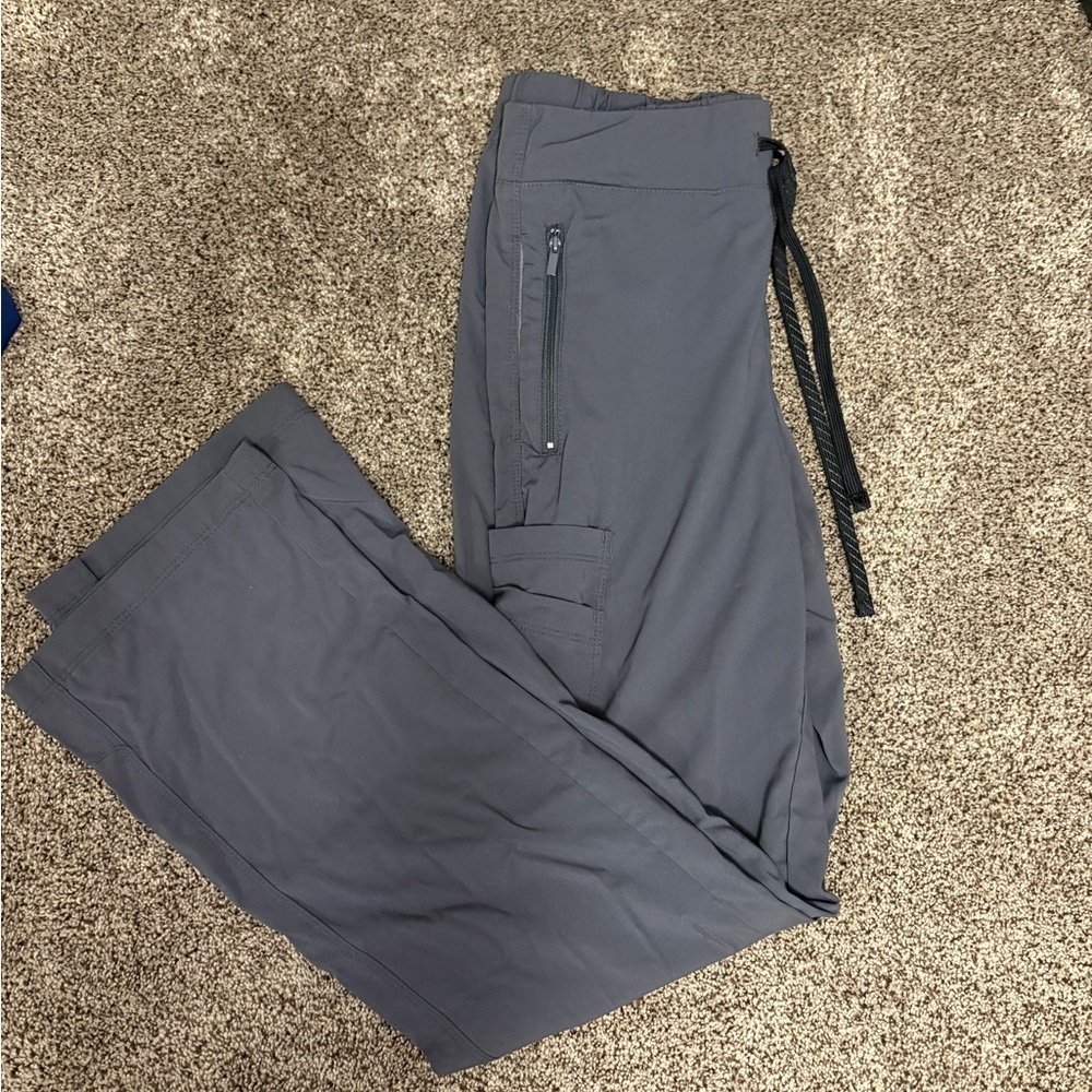 Grey Barco motion women’s scrub pants size small